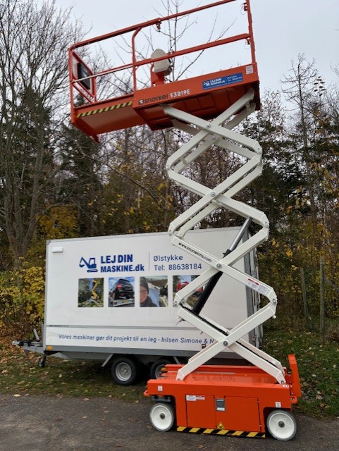 Saxlift 8 m thumbnail 1